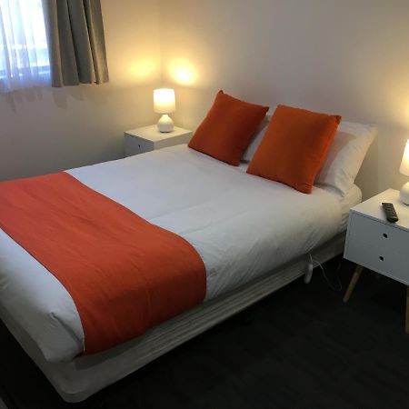 Sturt Motel Броукън Хил Екстериор снимка