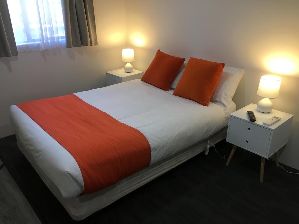 Sturt Motel Броукън Хил Екстериор снимка