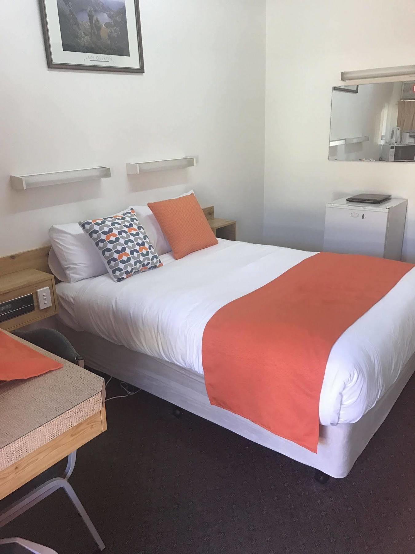 Sturt Motel Броукън Хил Екстериор снимка