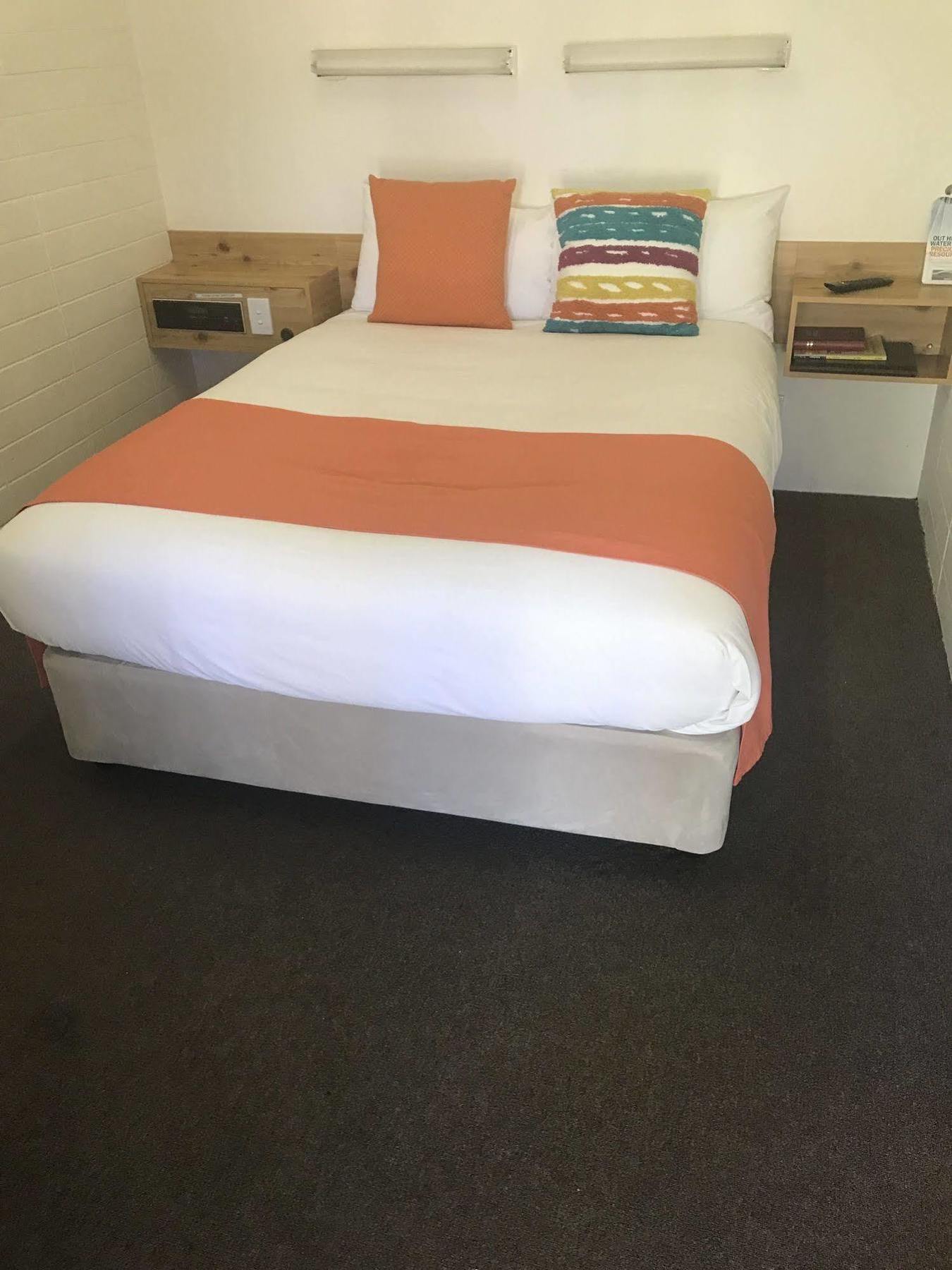 Sturt Motel Броукън Хил Екстериор снимка