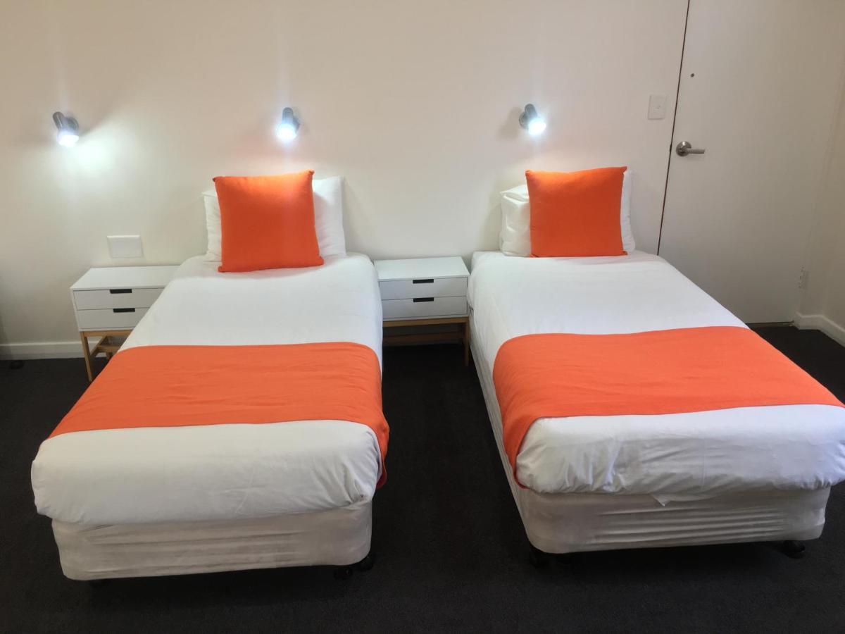 Sturt Motel Броукън Хил Екстериор снимка