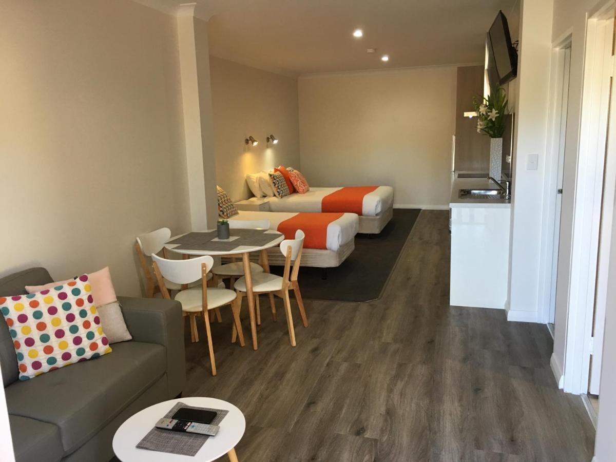 Sturt Motel Броукън Хил Екстериор снимка